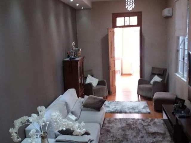 Casa com 340m² 3 quartos e 5 banheiros, à venda, no bairro Centro em Pelotas