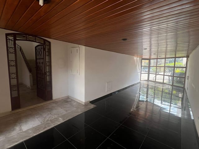 Casa com 600m², à venda ou para alugar, no bairro Jardim América em São Paulo