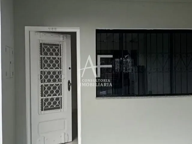 Casa com 250m² 4 quartos e 3 banheiros, à venda, no bairro Jardim Santa Clara em Taubaté