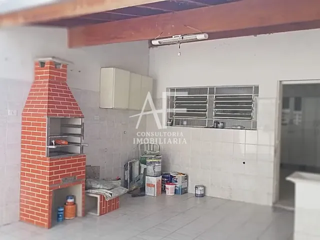 Casa com 250m² 4 quartos e 3 banheiros, à venda, no bairro Jardim Santa Clara em Taubaté