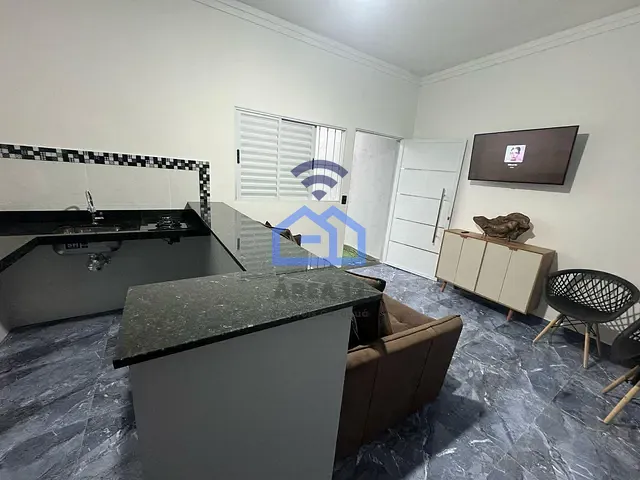 Casa com 250m² 1 quarto e 3 banheiros, à venda, no bairro Perequê Mirim em Caraguatatuba