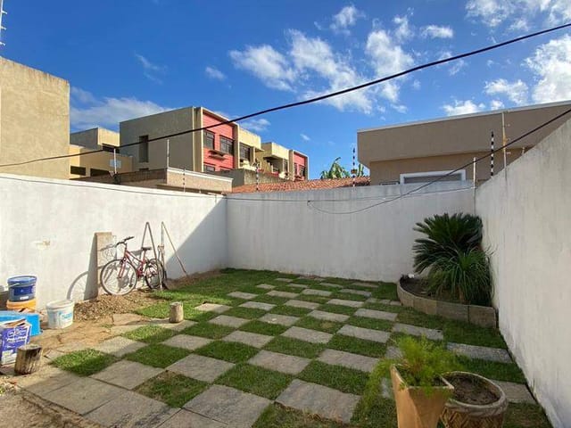Casa com 240m² 3 quartos e 3 banheiros, à venda, no bairro Parque Jóquei Club em Campos dos Goytacazes