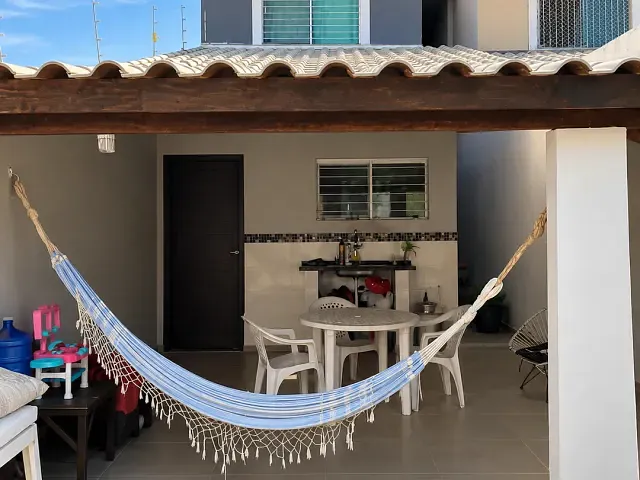 Casa com 240m² 3 quartos e 3 banheiros, à venda, no bairro Parque Jóquei Club em Campos dos Goytacazes