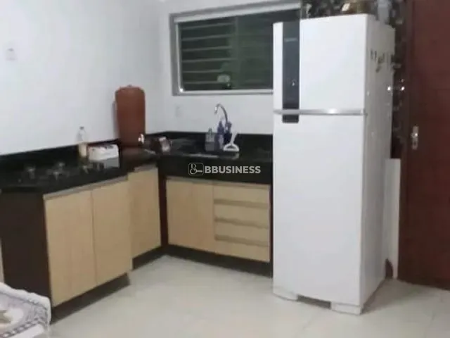 Casa com 240m² 3 quartos e 3 banheiros, à venda, no bairro Parque Jóquei Club em Campos dos Goytacazes