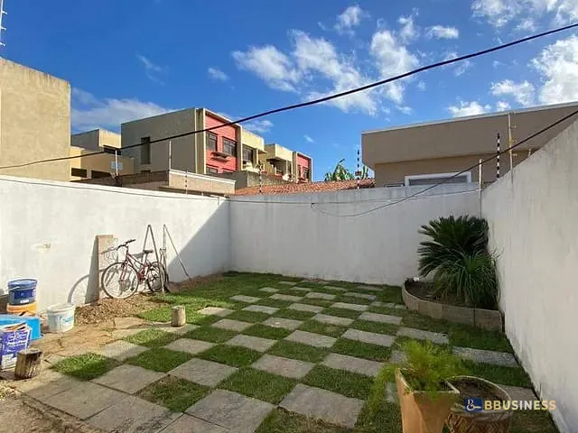 Casa com 240m² 3 quartos e 3 banheiros, à venda, no bairro Parque Jóquei Club em Campos dos Goytacazes