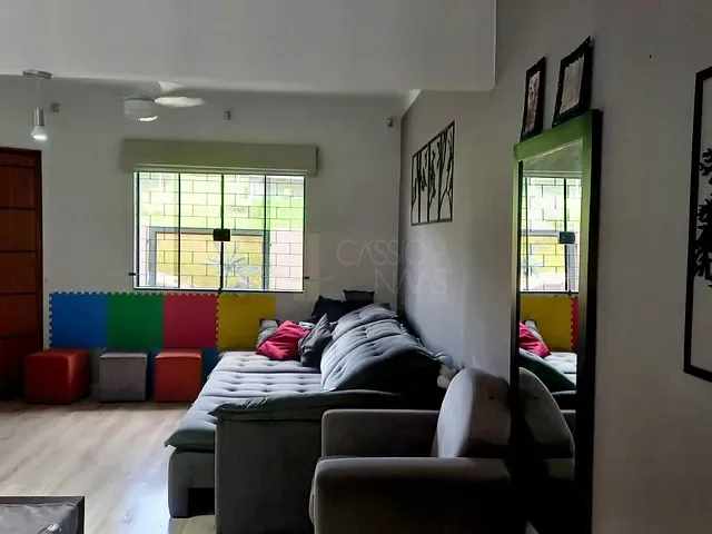 Casa com 180m² 2 quartos e 2 banheiros, à venda, no bairro Vila São José Bassa em Apucarana