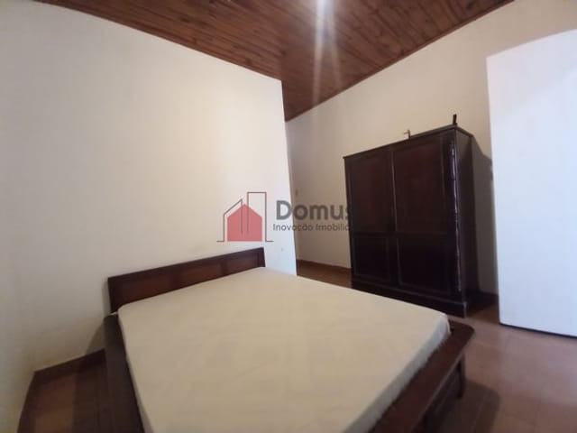 Casa para alugar, no bairro Jardim Cristina em Pindamonhangaba