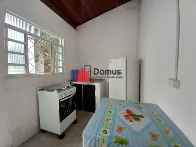 Casa para alugar, no bairro Jardim Cristina em Pindamonhangaba