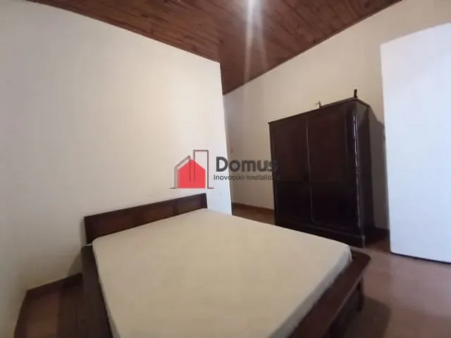 Casa para alugar, no bairro Jardim Cristina em Pindamonhangaba