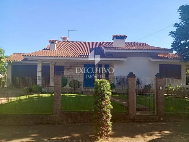 Casa com 960m² 4 quartos e 4 banheiros, à venda, no bairro Centro em Arroio do Meio