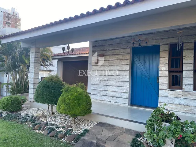 Casa com 960m² 4 quartos e 4 banheiros, à venda, no bairro Centro em Arroio do Meio