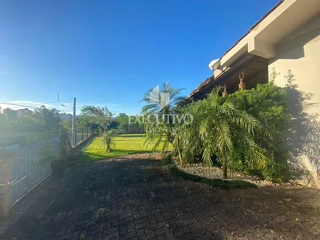 Casa com 960m² 4 quartos e 4 banheiros, à venda, no bairro Centro em Arroio do Meio
