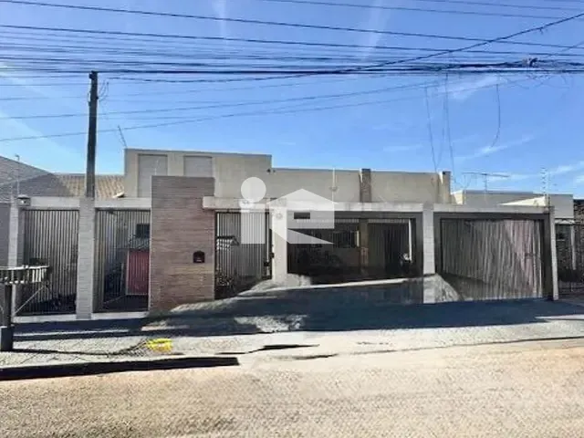 Casa com 300m² 3 quartos e 4 banheiros, à venda, no bairro Roland Garden em Rolândia