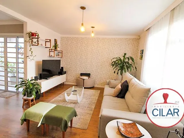 Casa 3 quartos e 3 banheiros, à venda, no bairro Guabirotuba em Curitiba