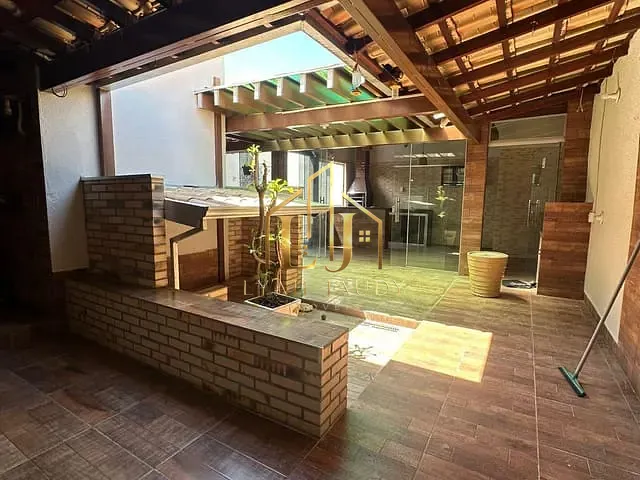 Casa com 250m² 3 quartos e 2 banheiros, à venda, no bairro Recanto dos Pássaros em Cuiabá