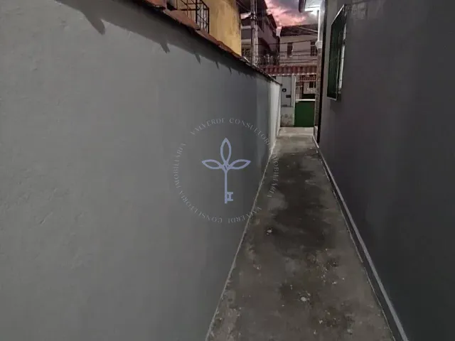 Casa com 60m² 1 quarto e 1 banheiro, para alugar, no bairro Ramos em Rio de Janeiro