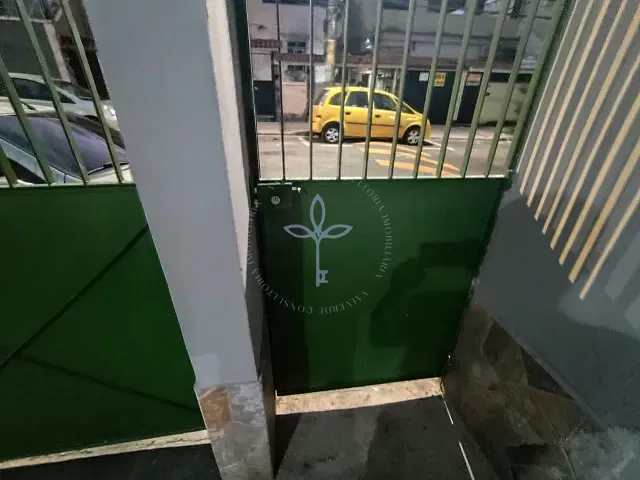 Casa com 60m² 1 quarto e 1 banheiro, para alugar, no bairro Ramos em Rio de Janeiro