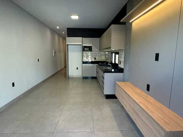 Casa com 188m² 2 quartos e 1 banheiro, à venda, no bairro Sonhalto Videira em Sinop