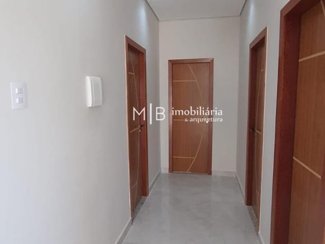 Casa com 238m² 3 quartos e 2 banheiros, à venda, no bairro Residencial Jardins em Lavras