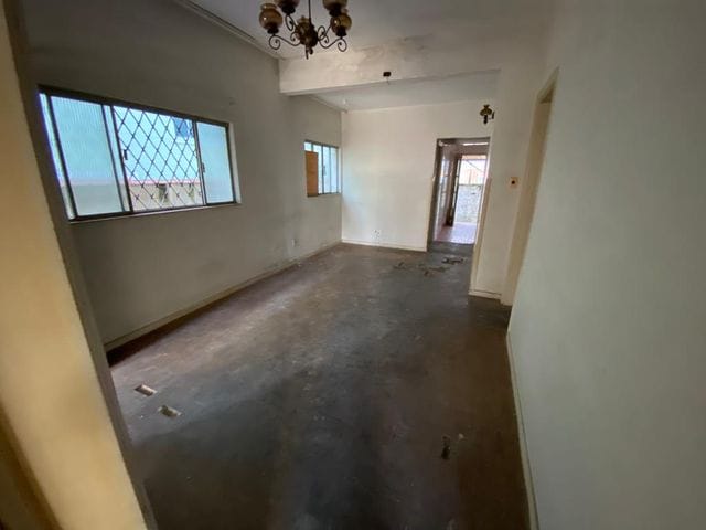 Casa com 225m² 5 quartos e 4 banheiros, à venda, no bairro Aparecida em Santos