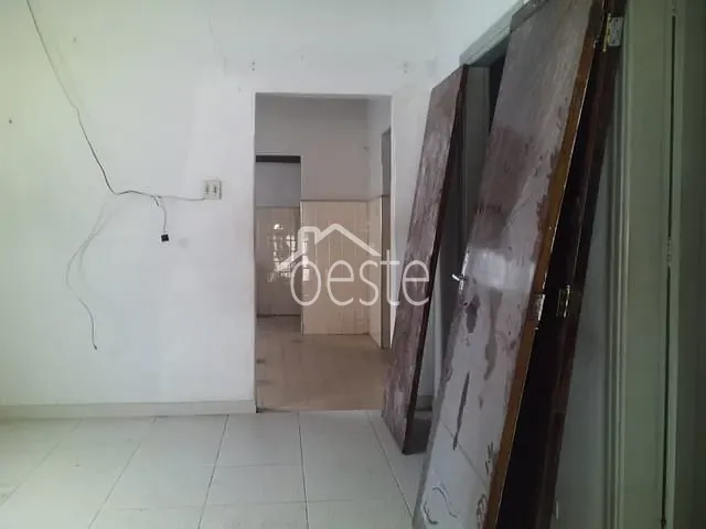 Casa com 300m² 3 quartos e 1 banheiro, à venda, no bairro Vila Breda em Santa Bárbara D'Oeste