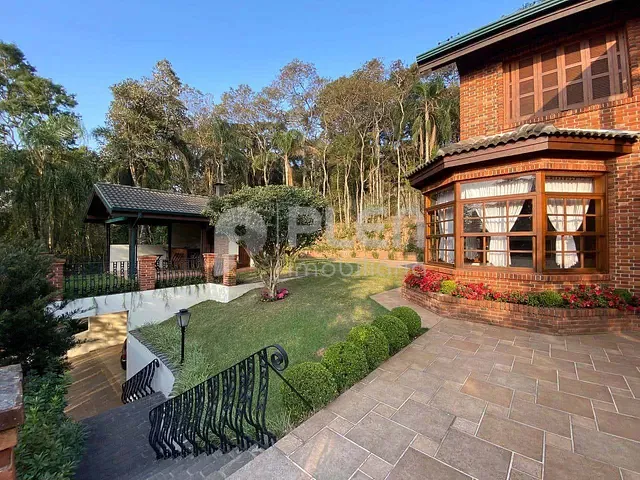 Casa com 481m² 4 quartos e 6 banheiros, à venda, no bairro Roseira em Mairiporã