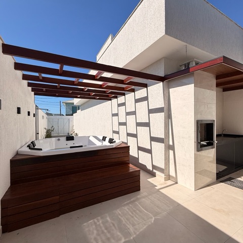 Casa com 120m² 2 quartos e 2 banheiros, à venda, no bairro Guriri em Cabo Frio