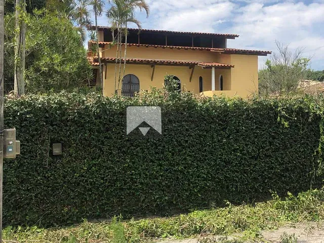 Casa com 900m² 4 quartos e 2 banheiros, para alugar, no bairro Piratininga em Niterói
