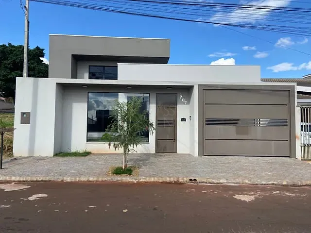 Casa com 275m² 3 quartos e 2 banheiros, à venda, no bairro Residencial Interlagos em Apucarana