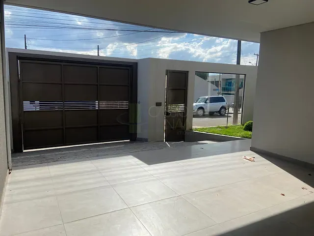 Casa com 275m² 3 quartos e 2 banheiros, à venda, no bairro Residencial Interlagos em Apucarana