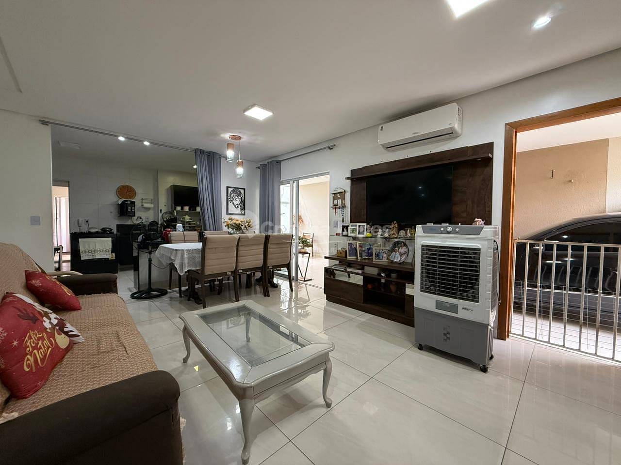 Casa, 4 quartos, 127 m² - Foto 1