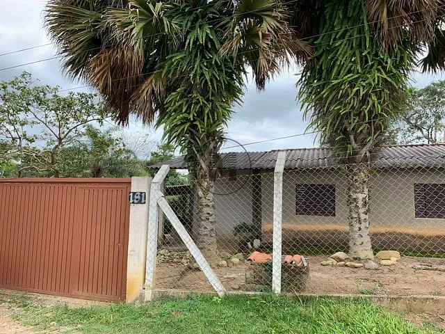 Casa com 3200m², à venda, no bairro Bom Jardim I em Guaratinguetá