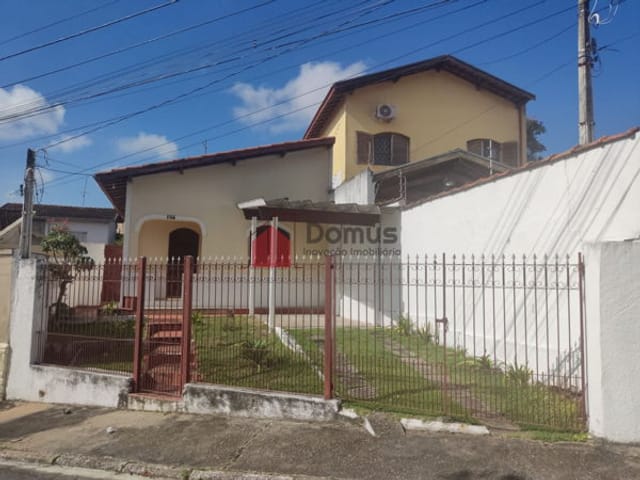 Casa com 234m², à venda, no bairro Centro em Pindamonhangaba