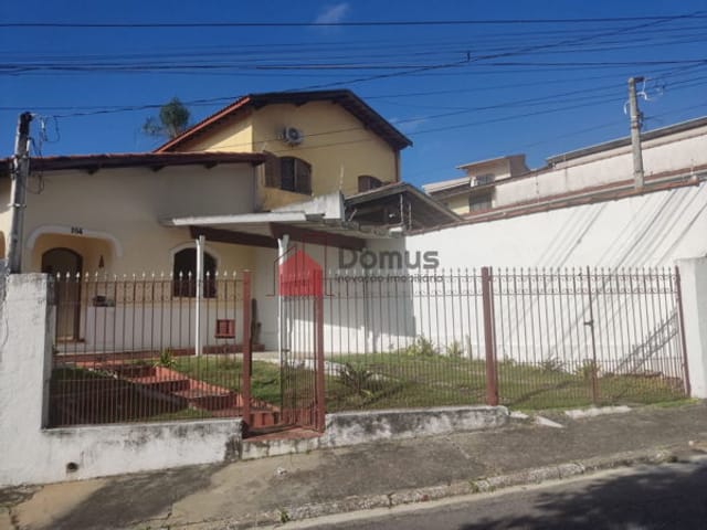 Casa com 234m², à venda, no bairro Centro em Pindamonhangaba