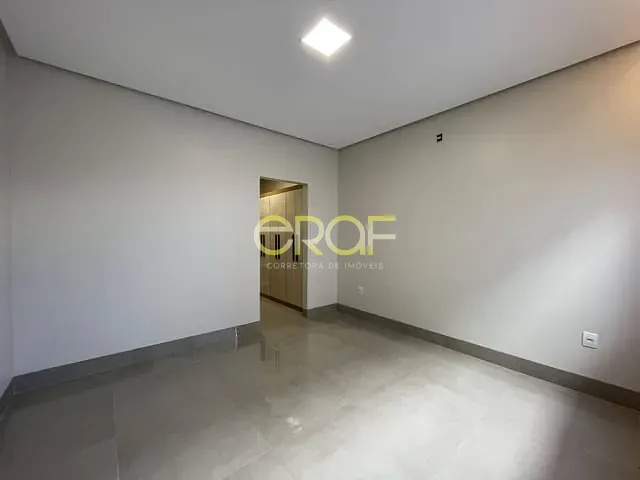 Casa 3 quartos e 2 banheiros, à venda, no bairro Setor de Chácaras Sul em Formosa
