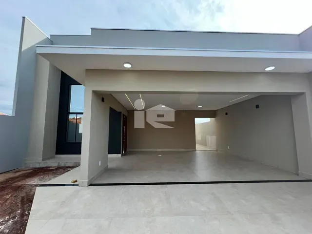 Casa 3 quartos e 2 banheiros, à venda, no bairro Jardim Nobre em Rolândia