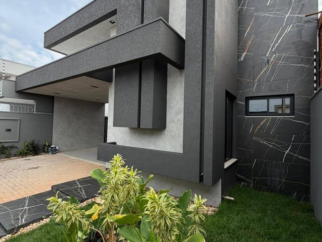 Casa com 250m² 3 quartos e 1 banheiro, à venda, no bairro Quatro Estações Boulevard em Sinop