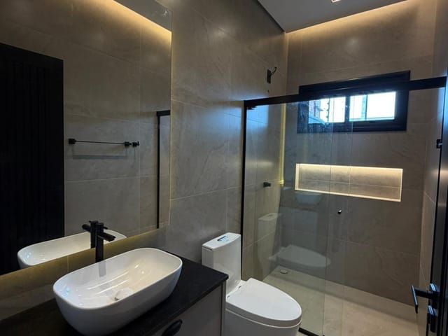 Casa com 250m² 3 quartos e 1 banheiro, à venda, no bairro Quatro Estações Boulevard em Sinop