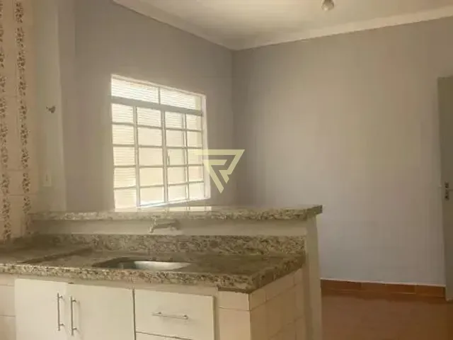 Casa com 172m² 3 quartos e 2 banheiros, à venda, no bairro Vila Elisa em Ribeirão Preto