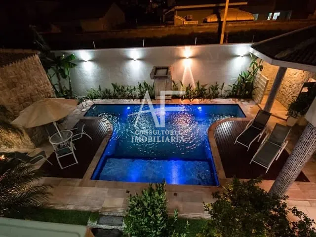 Casa com 600m² 4 quartos e 5 banheiros, à venda, no bairro Caminho Novo em Tremembé
