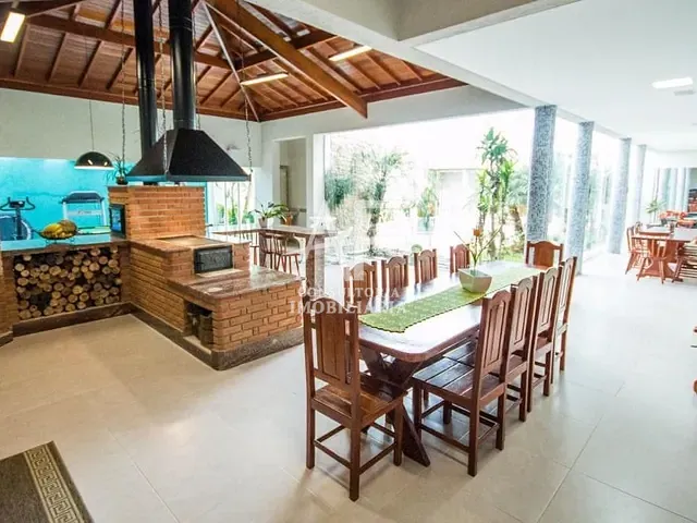 Casa com 600m² 4 quartos e 5 banheiros, à venda, no bairro Caminho Novo em Tremembé