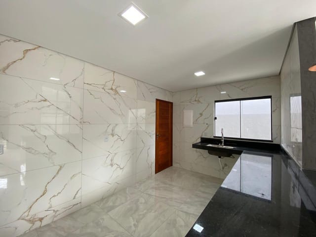 Casa com 300m² 3 quartos e 4 banheiros, à venda, no bairro Jardim Atlântico Oeste (Itaipuaçu) em Maricá
