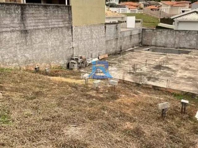 Casa com 360m² 3 quartos e 2 banheiros, à venda, no bairro Giardino D  Itália em Itatiba
