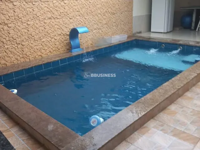 Casa com 145m² 2 quartos e 2 banheiros, à venda, no bairro Parque Tropical em Campos dos Goytacazes