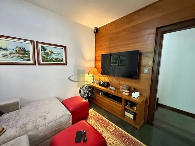 Casa com 641m² 3 quartos e 4 banheiros, à venda, no bairro Jardim Presidente Kennedy em Apucarana