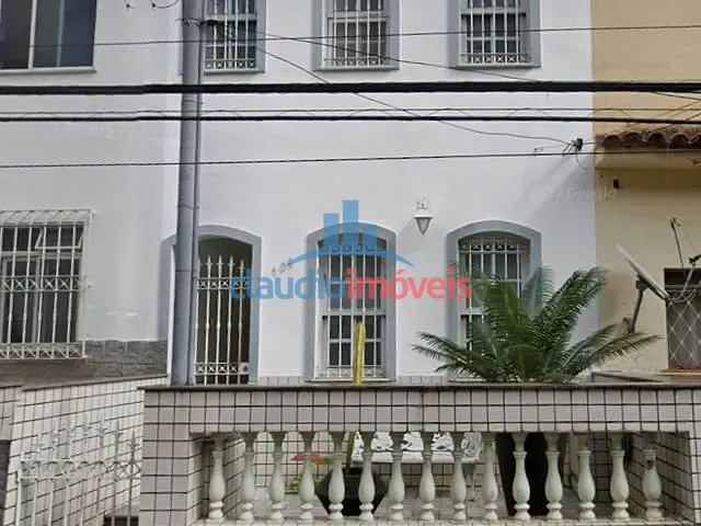 Casa 3 quartos e 3 banheiros, à venda, no bairro Centro em Barra Mansa