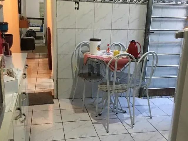 Casa com 157m² 2 quartos e 2 banheiros, à venda, no bairro Jardim Coelho Neto em Guaratinguetá