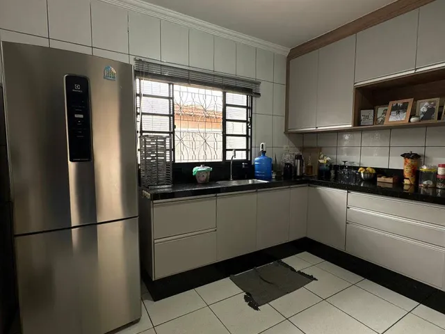 Casa 2 quartos e 2 banheiros, à venda, no bairro Cariobinha em Americana