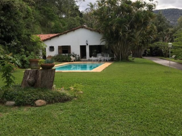 Casa com 50000m², à venda, no bairro Bonsucesso em Petrópolis