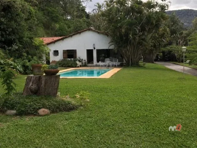 Casa com 50000m², à venda, no bairro Bonsucesso em Petrópolis